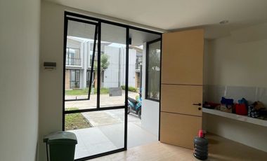 Disewakan Rumah 2 Lantai Bagus di Cendana Essense By Rumah Chinida