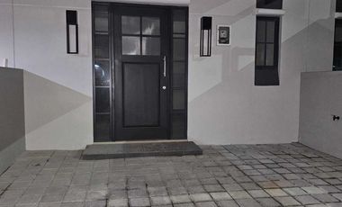 Disewakan rumah baru gress 2 lantai di amesta living surabaya timur