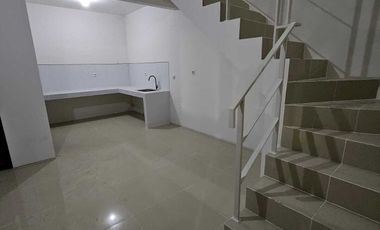 Disewakan rumah baru gress 2 lantai di amesta living surabaya timur