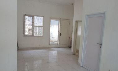 Rumah Strategis LT 132 dekat Cibubur Plaza Dibantu KPR J-31307