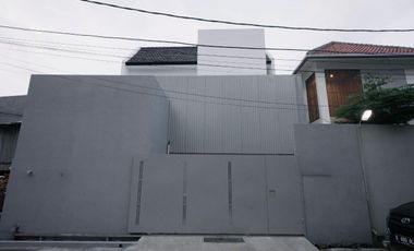 RUMAH BARU GEGERKALONG FULL FURNISHED BISA JADI VILLA BANDUNG UTARA