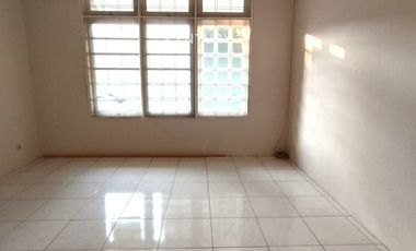 Rumah 2 Lantai Hook Di Bintaro Jaya Sektor  8  / 9034