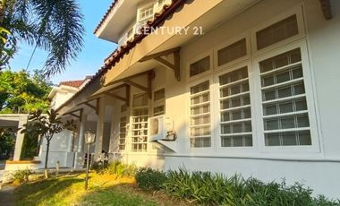 Rumah 2 Lantai Hook Di Bintaro Jaya Sektor  8  / 9034