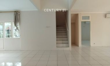 Rumah 2 Lantai Hook Di Bintaro Jaya Sektor  8  / 9034