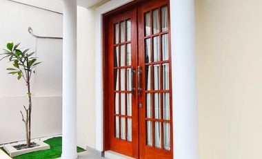 Istimewa Rumah SHM Full Furnished dlm Perumahan dekat Kampus Instiper