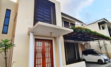 Istimewa Rumah SHM Full Furnished dlm Perumahan dekat Kampus Instiper
