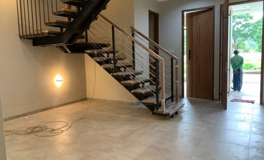 Rumah baru view golf cigadung dekat dago resort pakar