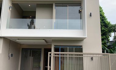 Rumah baru view golf cigadung dekat dago resort pakar