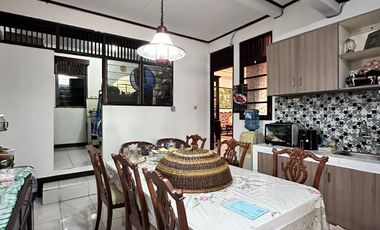 Rumah Hook 2 Lt di Area Premium Jakarta Selatan Siap Huni -14549