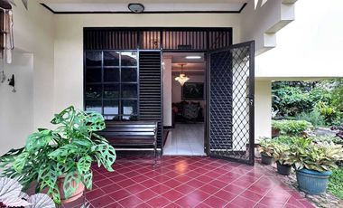 Rumah Hook 2 Lt di Area Premium Jakarta Selatan Siap Huni -14549