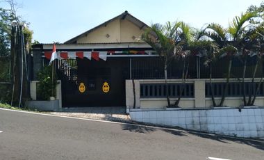 Rumah DiJual Cepat Di Jalan Raya Taman Safari Prigen Pasuruan