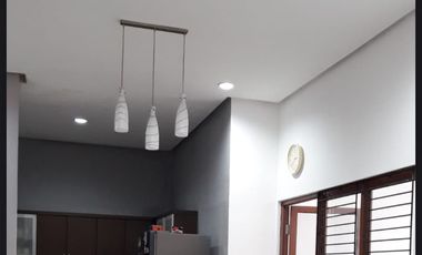 Di Jual Murah Rumah 10x20 2 lantai BSD