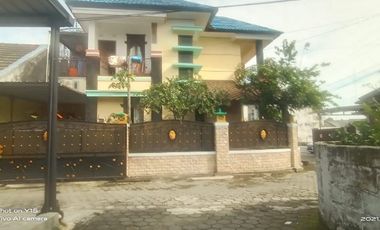 Rumah bagus 2 lantai murah di jalan kaliurang km 7