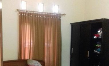 griya. Alinda. rmh. besar. hrg. mini jadiin. kos. pasti. untung.