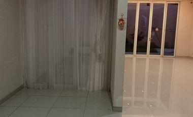 Sewa Rumah Pakuwon Indah Surabaya Bisa Full Furnished