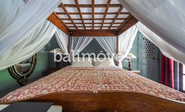 Cantik Villa Dua Kamar Tidur Di Tepi Pantai Sanur