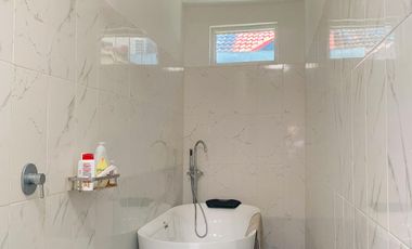 Villa dengan kolam renang pribadi di green valley Senggigi