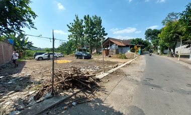 Pekarangan Bantul Dekat Kantor Kelurahan Wonokromo Jl. Imogiri Timur
