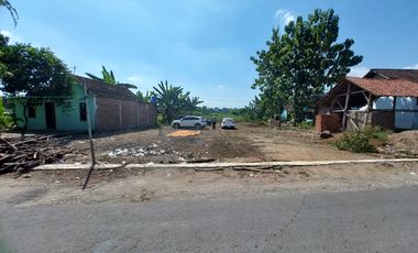 Pekarangan Bantul Dekat Kantor Kelurahan Wonokromo Jl. Imogiri Timur