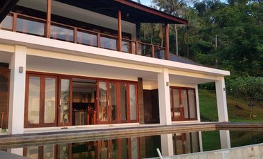Villa hill view laut dekat senggigi