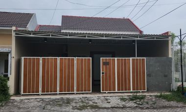 Rumah Selesai Renov di Perum Grand Surya Buduran Sidoarjo