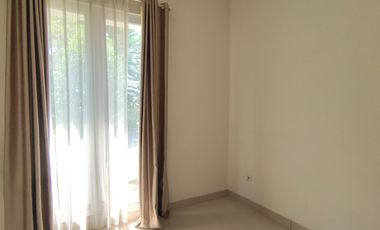 VERNONIA Summarecon Bekasi Hadap Danau depan Taman TERBESAR JUAL BU