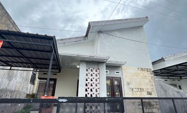 Rumah di kompleks perumahan Kekeri Lombok barat