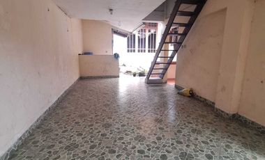 Jual Rumah 2 Lantai Semi Furnished di Komplek Cimanuk, Cirebon