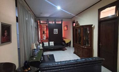 Jual Rumah 2 Lantai Semi Furnished di Komplek Cimanuk, Cirebon