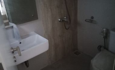 Rumah Minimalis 2 lantai, siap huni dekat tol Jatikarya