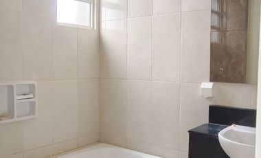 Lotus Summarecon Bekasi Jln Kembar Utama View Danau Split Lvl Morizen