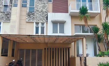 Lotus Summarecon Bekasi Jln Kembar Utama View Danau Split Lvl Morizen