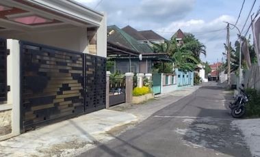 Rumah Mewah Cantik 2 Lt Dengan Private Pool Di Seputaran Jln Palagan