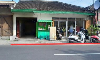 Rumah Plus Tempat Usaha Gajahan Solokota