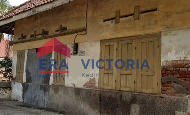 Tanah di jalan Raya Baron Prambon Nganjukí