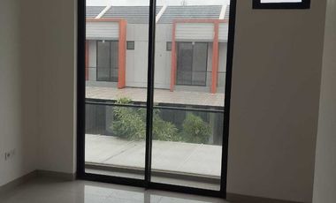 Sewa Rumah Milenial PIK 2 Uk 4,5x15 ada 2 Kamar tidur cuma 35 Juta/thn