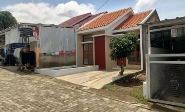 Jual Rumah Siap Huni Bisa KPR Di jln Hj Ghofur paku Haji Cimahi KBB
