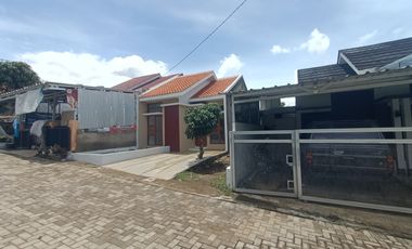 Jual Rumah Siap Huni Bisa KPR Di jln Hj Ghofur paku Haji Cimahi KBB