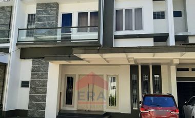 Dijual rumah mewah siap pakai Jl. Surya - Komp. Surya Residence