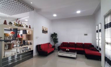 Dijual rumah mewah siap pakai Jl. Surya - Komp. Surya Residence