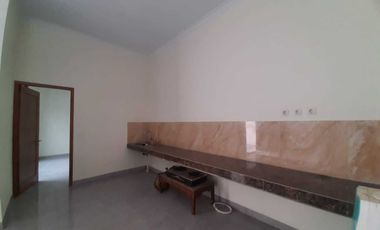 Menarik Di jual Rumah Baru Area Kota Madya