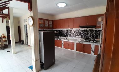 Rumah Luas 365 m Furnish Laweyan Solokota