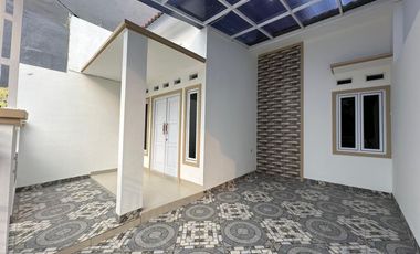 Rumah 15 menit ke Summarecon Mall Bekasi SHM Bebas Banjir J-33712