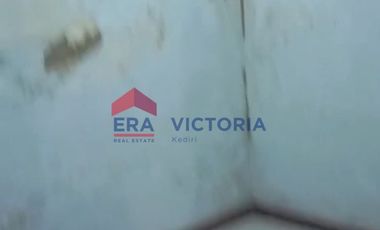 Rumah dinpinggir jalan besar kota kediri