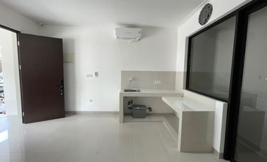 Sewa Rumah PIK 2 uk 4,5x10 2 Kamar ada AC dan Gorden 35 Juta saja