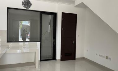 Sewa Rumah PIK 2 uk 4,5x10 2 Kamar ada AC dan Gorden 35 Juta saja