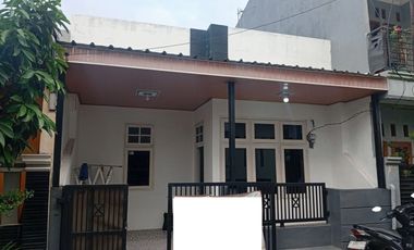 Rumah SHM 14 menit ke Summarecon Mall Bekasi Dibantu KPR J-35780