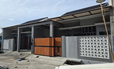 Rumah 15 menit ke Summarecon Mall Bekasi SHM Dibantu KPR J-33625