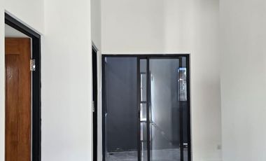 Rumah 15 menit ke Summarecon Mall Bekasi SHM Dibantu KPR J-33625