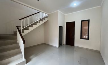 Rumah SHM 2 Lt Hadap Utara 14 Menit ke Mitra Keluarga Jatiasih J-35961